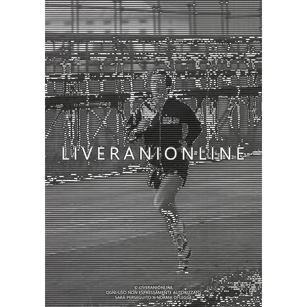 NEG-RETROSPETTIVA GIANNI RIVERA CALCIATORE NELLA FOTO GIANNI RIVERA AD ASIAGO NELL\'ANNO 1975 IN ALLENAMENTO AG ALDO LIVERANI SAS 