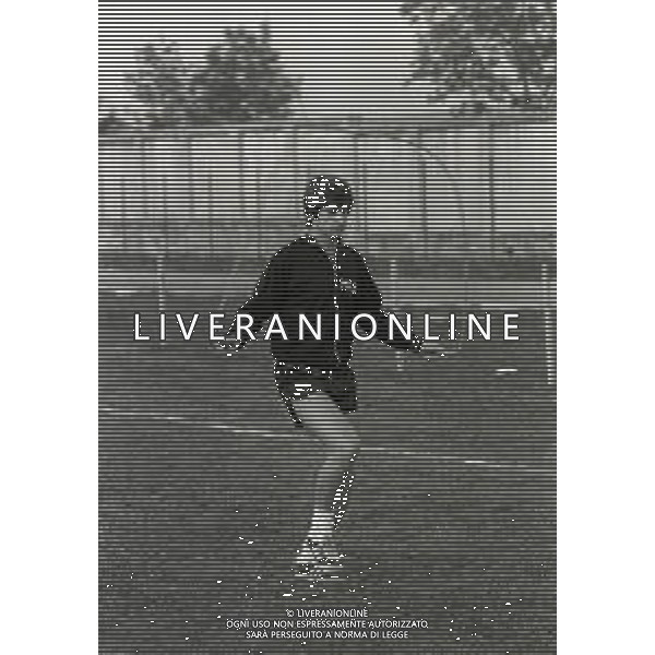 NEG-RETROSPETTIVA GIANNI RIVERA CALCIATORE NELLA FOTO GIANNI RIVERA AD ASIAGO NELL\'ANNO 1975 IN ALLENAMENTO AG ALDO LIVERANI SAS 