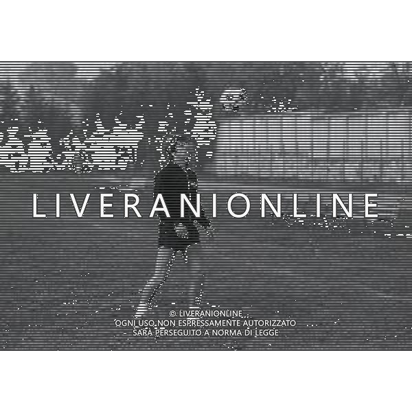 NEG-RETROSPETTIVA GIANNI RIVERA CALCIATORE NELLA FOTO GIANNI RIVERA AD ASIAGO NELL\'ANNO 1975 IN ALLENAMENTO AG ALDO LIVERANI SAS 