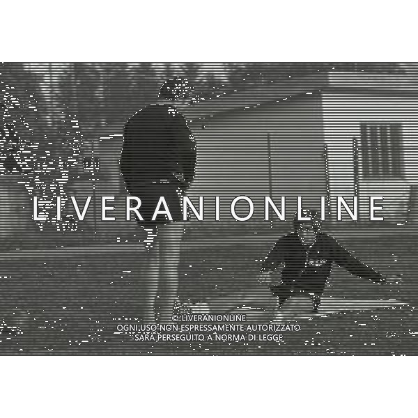NEG-RETROSPETTIVA GIANNI RIVERA CALCIATORE E DIRIGENTE SPORTIVO NELLA FOTO GIANNI RIVERA ALLENAMENTO AD ASIAGO NELL\'ANNO 1975 AG ALDO LIVERANI SAS
