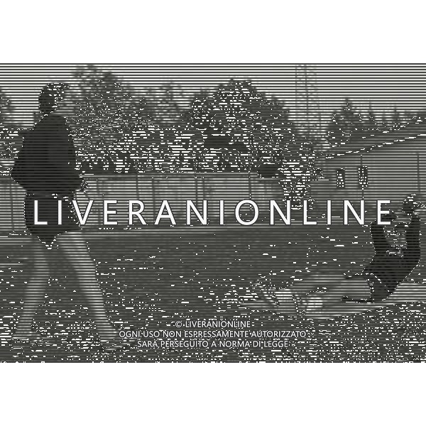 NEG-RETROSPETTIVA GIANNI RIVERA CALCIATORE E DIRIGENTE SPORTIVO NELLA FOTO GIANNI RIVERA ALLENAMENTO AD ASIAGO NELL\'ANNO 1975 AG ALDO LIVERANI SAS