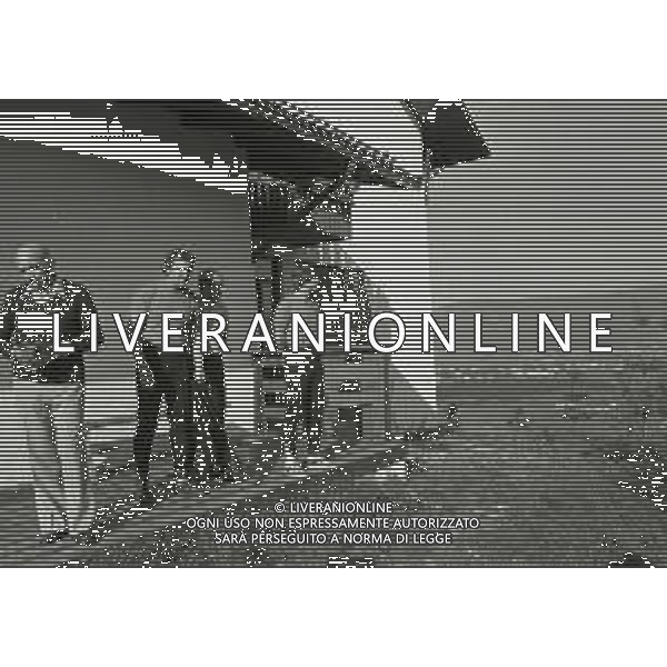 NEG-RETROSPETTIVA GIANNI RIVERA CALCIATORE E DIRIGENTE SPORTIVO NELLA FOTO GIANNI RIVERA ALLENAMENTO AD ASIAGO NELL\'ANNO 1975 AG ALDO LIVERANI SAS
