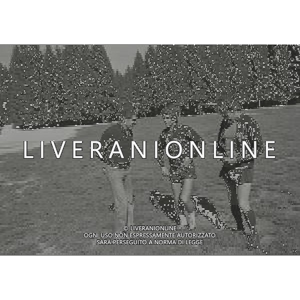 NEG-RETROSPETTIVA GIANNI RIVERA CALCIATORE E DIRIGENTE SPORTIVO NELLA FOTO GIANNI RIVERA ALLENAMENTO AD ASIAGO NELL\'ANNO 1975 CON IL PRESIDENTE DEL MILAN GIUSEPPE FARINA AG ALDO LIVERANI SAS