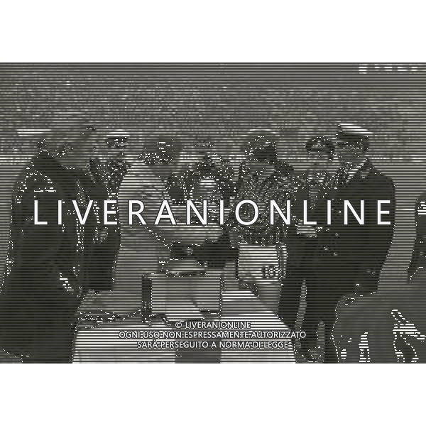 NEG-RETROSPETTIVA GIANNI RIVERA CALCIATORE NELLA FOTO GIANNI RIVERA CON IL SINDACO CARLO TOGNOLI E IL PRESIDENTE DEL MILAN FELICE COLOMBO NELL\'ANNO 1978 A SAN SIRO MILANO PREMIATO PER LE 500 PARTITE CON IL MILAN AG ALDO LIVERANI SAS  