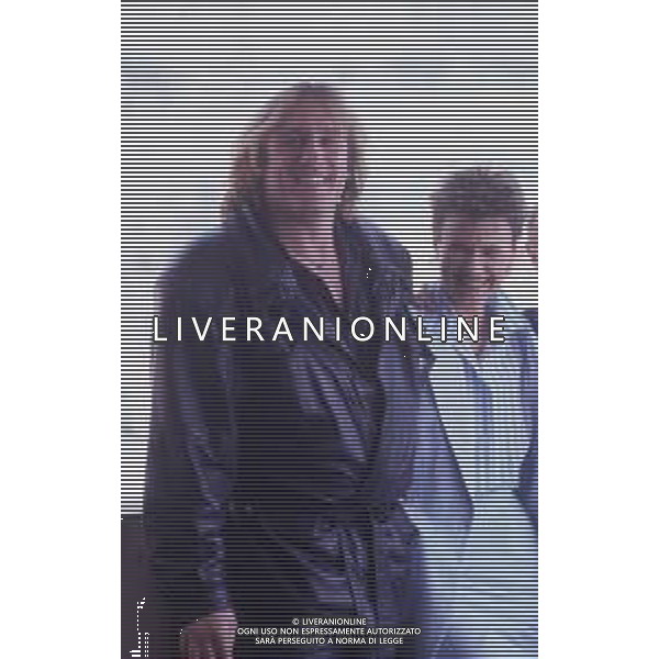 DIAP-RETROSPETTIVA GERARD DEPARDIEU ATTORE NELLA FOTO GERARD DEPARDIEU CON BERTRAND BILIER E MICHEL BLANC A CANNES NELL\'ANNO 1986 AG ALDO LIVERANI SAS