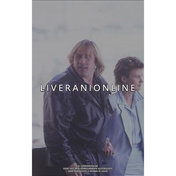 DIAP-RETROSPETTIVA GERARD DEPARDIEU ATTORE NELLA FOTO GERARD DEPARDIEU CON BERTRAND BILIER E MICHEL BLANC A CANNES NELL\'ANNO 1986 AG ALDO LIVERANI SAS