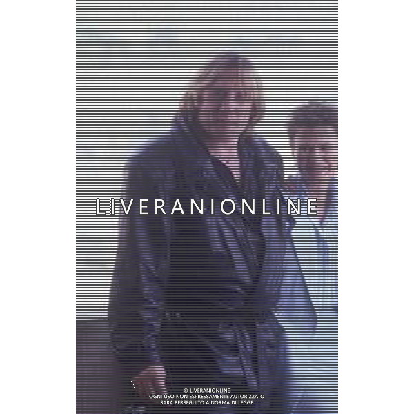 DIAP-RETROSPETTIVA GERARD DEPARDIEU ATTORE NELLA FOTO GERARD DEPARDIEU CON BERTRAND BILIER E MICHEL BLANC A CANNES NELL\'ANNO 1986 AG ALDO LIVERANI SAS