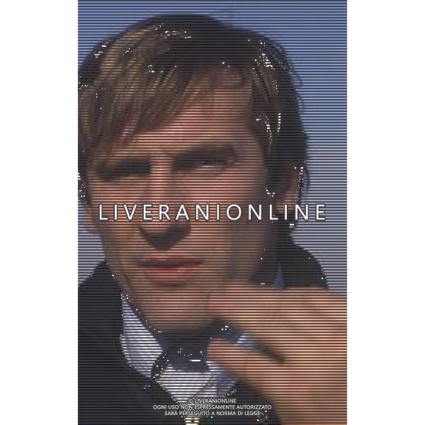 DIAP-RETROSPETTIVA GERARD DEPARDIEU ATTORE NELLA FOTO GERARD DEPARDIEU NELL\'ANNO 1985 A MILANO IN TERRAZZA MARTINI AG ALDO LIVERANI SAS  