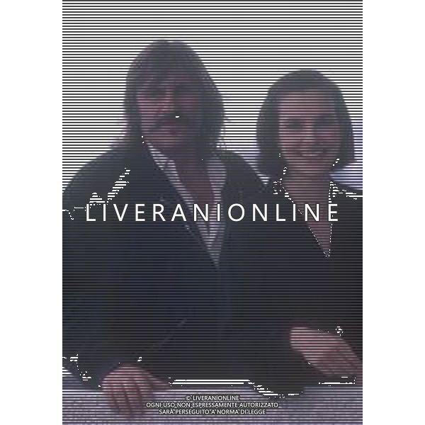 DIAP-RETROSPETTIVA GERARD DEPARDIEU ATTORE NELLA FOTO GERARD DEPARDIEU CON CAROL BOUQUET NELL\'ANNO 1989 A CANNES  AG ALDO LIVERANI SAS 