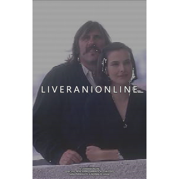 DIAP-RETROSPETTIVA GERARD DEPARDIEU ATTORE NELLA FOTO GERARD DEPARDIEU CON CAROL BOUQUET NELL\'ANNO 1989 A CANNES  AG ALDO LIVERANI SAS 