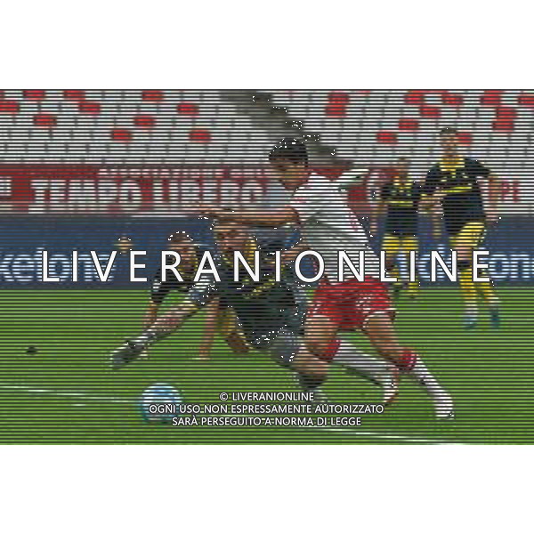 Gregorio Morachioli of SSC Bari and Riccardo Gagno of Modena FC during the Italian Serie B match SSC Bari vs Modena FC on October 21, 2023 at the San Nicola stadium in Bari, Italy. Photo by Emmanuele Mastrodonato/ag. Aldo Liverani sas