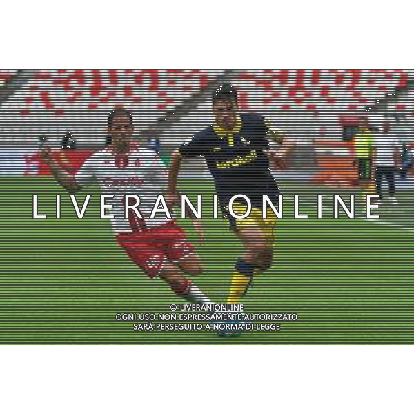 Fabio Gerli of Modena FC and Mattia Aramu of SSC Bari during the Italian Serie B match SSC Bari vs Modena FC on October 21, 2023 at the San Nicola stadium in Bari, Italy. Photo by Emmanuele Mastrodonato/ag. Aldo Liverani sas
