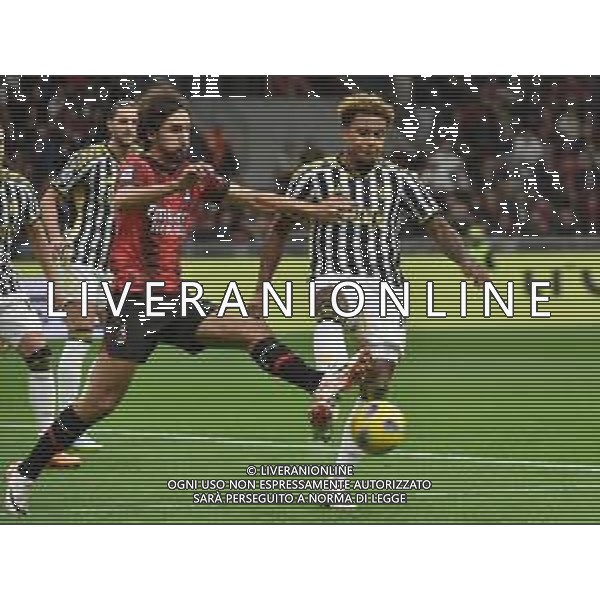 Milan vs Juventus nella foto Yacine Adli (Milan) e Weston McKennie (Juventus) Milano 22-10-2023 Stadio Giuseppe Meazza - San Siro Campionato Serie A TIM - 9a giornata foto Roberto Garavaglia/ag. Aldo Liverani sas / AGENZIA ALDO LIVERANI SAS