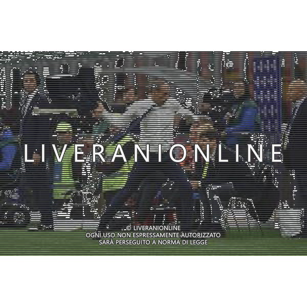 Milan vs Juventus nella foto Massimiliano Allegri allenatore Juventus nei minuti finali lancia la giacca Milano 22-10-2023 Stadio Giuseppe Meazza - San Siro Campionato Serie A TIM - 9a giornata foto Roberto Garavaglia/ag. Aldo Liverani sas / AGENZIA ALDO LIVERANI SAS