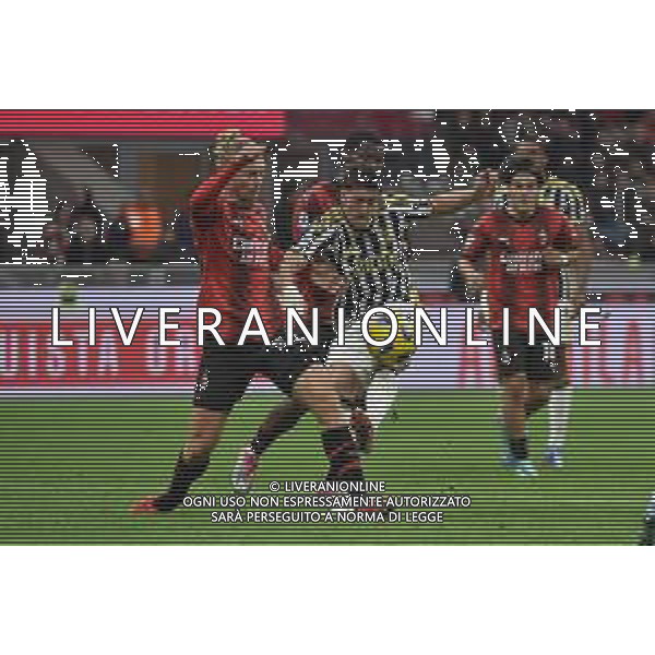 Milan vs Juventus nella foto Simon Kjaer (Milan) e Dusan Vlahovic (Juventus) Milano 22-10-2023 Stadio Giuseppe Meazza - San Siro Campionato Serie A TIM - 9a giornata foto Roberto Garavaglia/ag. Aldo Liverani sas / AGENZIA ALDO LIVERANI SAS
