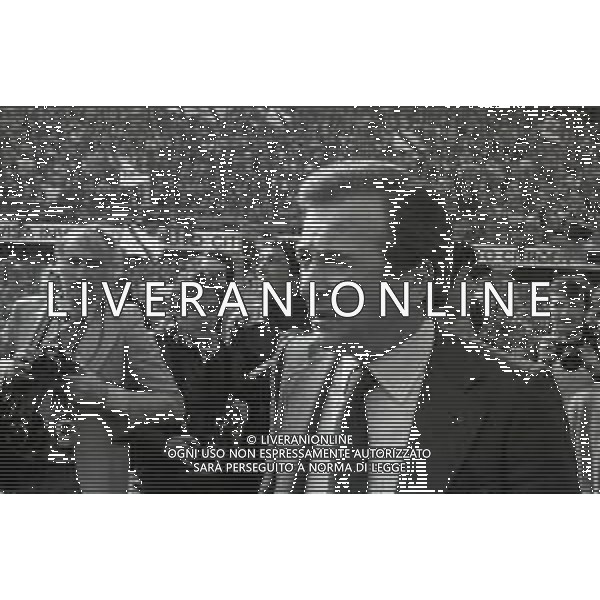 NEG-RETROSPETTIVA GIANNI RIVERA CALCIATORE NELLA FOTO FELICE COLOMBO PER L\'ANNUNCIO DELL\'ADDIO AL CALCIO GIOCATO DI GIANNI RIVERA NELL\'ANNO 1979 ALLO STADIO SAN SIRO DI MILANO AG ALDO LIVERANI SAS 