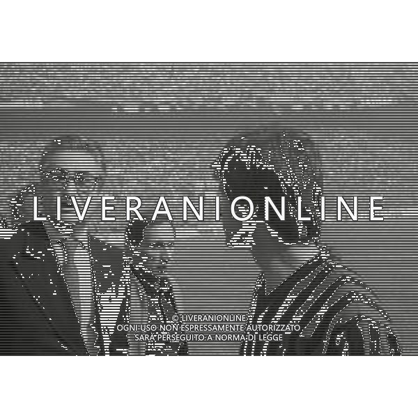 NEG-RETROSPETTIVA GIANNI RIVERA CALCIATORE NELLA FOTO GIANNI RIVERA PARLA AI TIFOSI E DA L\'ANNUNCIO DELL\'ADDIO AL CALCIO GIOCATO NELL\'ANNO 1979 ALLO STADIO SAN SIRO DI MILANO AG ALDO LIVERANI SAS 