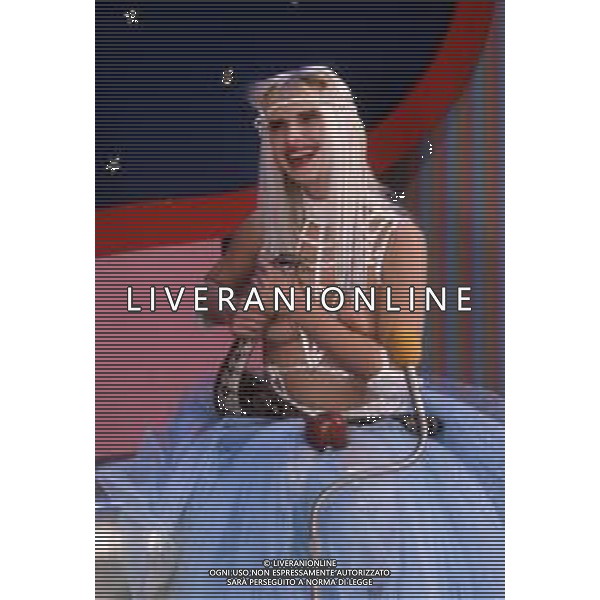Dia - RETROSPETTIVA ILONA STALLER \'CICCIOLINA\' ATTRICE, PORNO STAR NELLA FOTO nel programma televisivo \'DICA 34\' NELL\'ANNO 1984 AG ALDO LIVERANI SAS