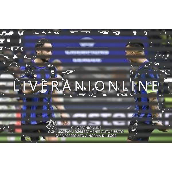 Inter vs Salisburgo nella foto Hakan Calhanoglu (Inter) SX e Lautaro Martinez (Inter) DX esultano dopo il gol del 2 a 1 Milano 24-10-2023 Stadio Giuseppe Meazza - San Siro UEFA Champions League fase a gironi 3a giornata - Gruppo D foto Roberto Garavaglia/ag. Aldo Liverani sas/AGENZIA ALDO LIVERANI SAS