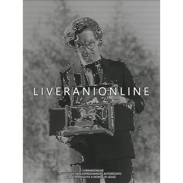 DIAP-RETROSPETTIVA WIM WENDERS REGISTA NELLA FOTO WIM WENDERS A VENEZIA NELL\'ANNO 1983 FOTO ENRICO LIVERANI-AG ALDO LIVERANI SAS 