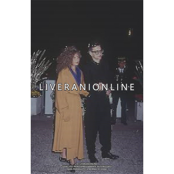 DIAP-RETROSPETTIVA WIM WENDERS REGISTA NELLA FOTO WIM WENDERS CON SOLVEIGH DOMMARTIN A CANNES NELL\'ANNO 1989 AG ALDO LIVERANI SAS  