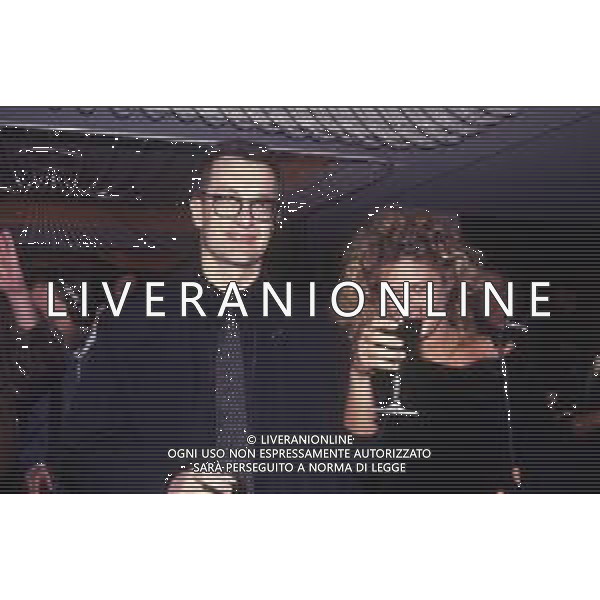 DIAP-RETROSPETTIVA WIM WENDERS REGISTA NELLA FOTO WIM WENDERS CON SOLVEIGH DOMMARTIN A CANNES NELL\'ANNO 1989 AG ALDO LIVERANI SAS  