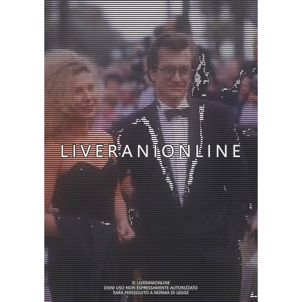 DIAP-RETROSPETTIVA WIM WENDERS REGISTA NELLA FOTO WIM WENDERS CON SOLVEIGH DOMMARTIN A CANNES NELL\'ANNO 1989 AG ALDO LIVERANI SAS  