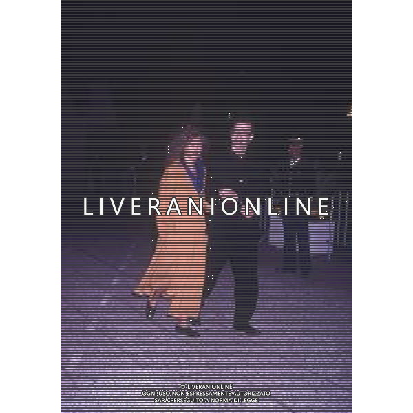 DIAP-RETROSPETTIVA WIM WENDERS REGISTA NELLA FOTO WIM WENDERS CON SOLVEIGH DOMMARTIN A CANNES NELL\'ANNO 1989 AG ALDO LIVERANI SAS  