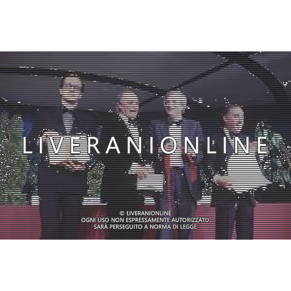 DIAP-RETROSPETTIVA WIM WENDERS REGISTA NELLA FOTO WIM WENDERS VINCE LA PALMA D\'ORO A CANNES -FRANCISCO RABAL BERTRAND TAVERNIER E ALFREDO LANDA NELL\'ANNO 1984 A CANNES AG ALDO LIVERANI SAS 