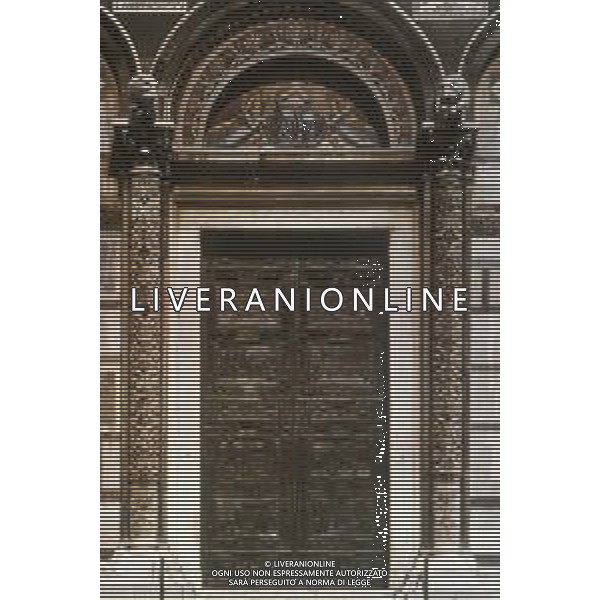 toscana-citta\' di pisa -la porta di destra della cattedrale con la vita di gesu\' ag aldo liverani sas
