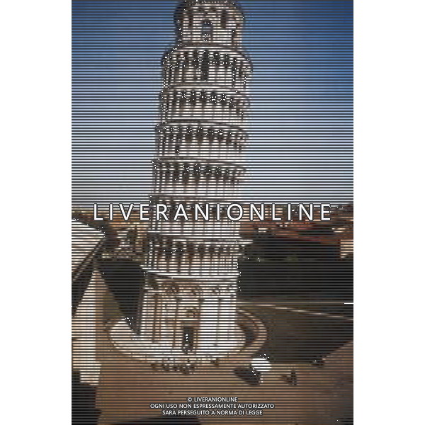 toscana-citta\' di pisa-la torre pendente vista dalla cattedrale ag aldo liverani sas