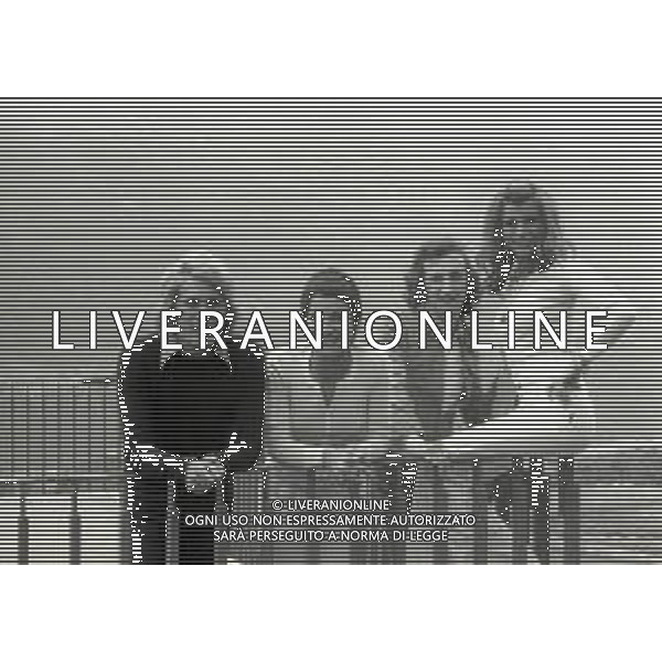 RETROSPETTIVA COMPLESSO I RICCHI E POVERI NELLA FOTO COMPLESSO MUSICALE DEI RICCHI E POVERI NELL\'ANNO 1971 AL FESTIVAL DI SAINT VINCENT Angelo Sotgiu, Franco Gatti, Angela Brambati e Marina Occhiena AG ALDO LIVERANI SAS 