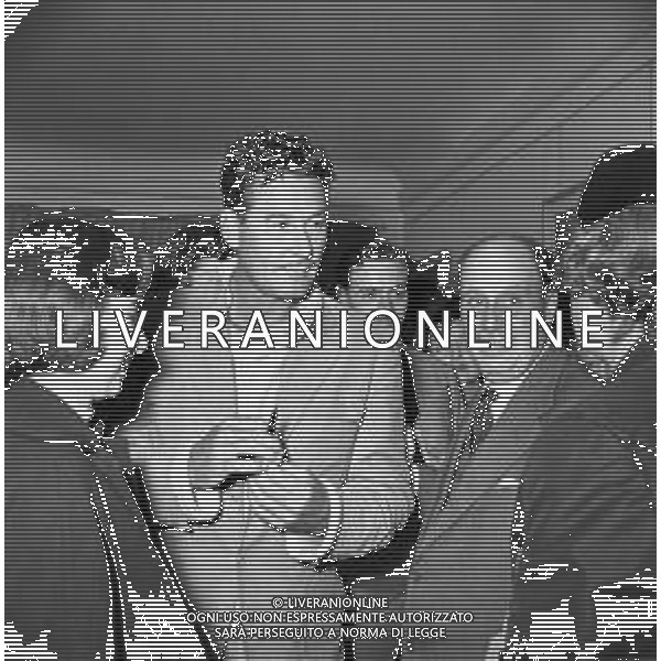 Neg- RIUNIONE VARI ARTISTI E PERSONALITA\' A SOSTEGNO DI VIA MARGUTTA A ROMA ANNI \'50 NELLA FOTO L\'ATTORE ERROL FLYNN E IL SINDACO SALVATORE REBECCHINI AG ALDO LIVERANI SAS