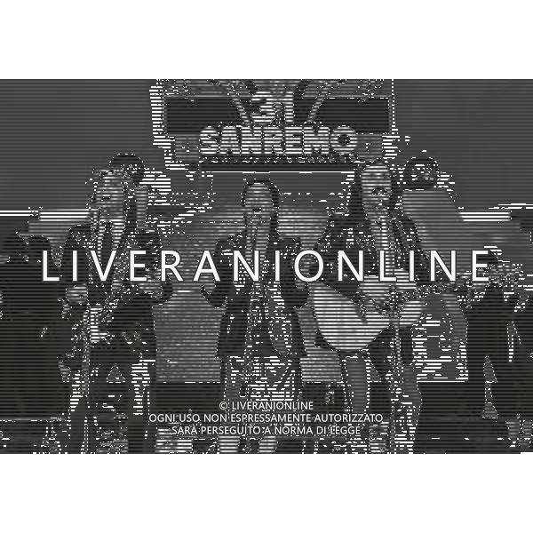 NEG-RETROSPETTIVA COMPLESSO I RICCHI E POVERI NELLA FOTO IL COMPLESSO MUSICALE DEI RICCHI E POVERI NELL\'ANNO 1981 AL FESTIVAL DI SANREMO Angelo Sotgiu, Franco Gatti, Angela Brambati AG ALDO LIVERANI SAS 