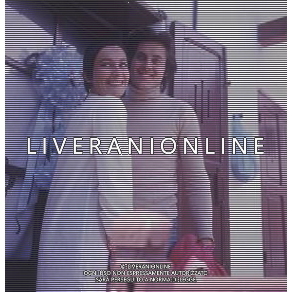 COL-RETROSPETTIVA ANGELA BRAMBATI CANTANTE DEL COMPLESSO MUSICALE RICCHI E POVERI NELLA FOTO ANGELA BRAMBATI CON IL FIGLIO LUCA E IL MARITO MARCELLO BROCHEREL NELL\'ANNO 1975 AG ALDO LIVERANI SAS