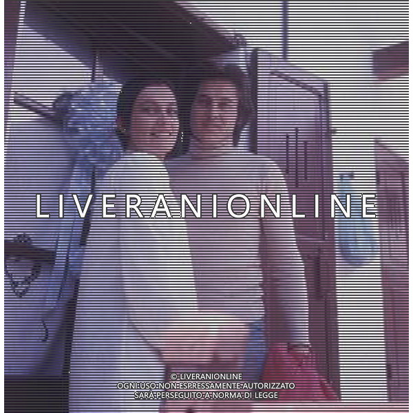 COL-RETROSPETTIVA ANGELA BRAMBATI CANTANTE DEL COMPLESSO MUSICALE RICCHI E POVERI NELLA FOTO ANGELA BRAMBATI CON IL FIGLIO LUCA E IL MARITO MARCELLO BROCHEREL NELL\'ANNO 1975 AG ALDO LIVERANI SAS