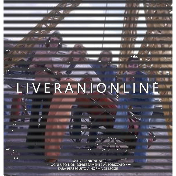COL-RETROSPETTIVA COMPLESSO I RICCHI E POVERI NELLA FOTO COMPLESSO MUSICALE DEI RICCHI E POVERI NELL\'ANNO 1973 A SANREMO Angelo Sotgiu, Franco Gatti, Angela Brambati e Marina Occhiena  AG ALDO LIVERANI SAS 