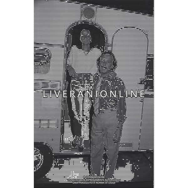 NEG-RETROSPETTIVA COMPLESSO I RICCHI E POVERI NELLA FOTO FRANCO GATTI CON LA MOGLIE STEFANIA PICASSO NELL\'ANNO 1982 A GENOVA AG ALDO LIVERANI SAS
