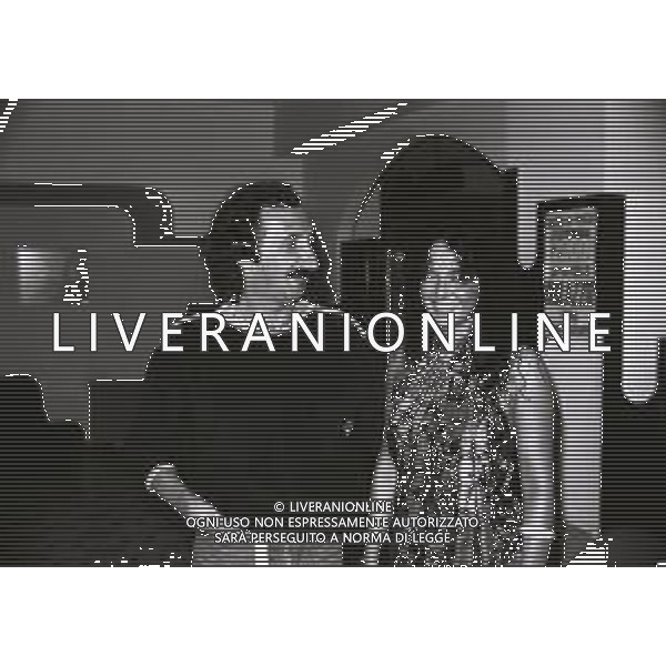 NEG-RETROSPETTIVA COMPLESSO I RICCHI E POVERI NELLA FOTO FRANCO GATTI CON LA MOGLIE E STEFANIA PICASSO IL COMPLESSO MUSICALE DEI RICCHI E POVERI NELL\'ANNO 1981 A MILAZZO AG ALDO LIVERANI SAS  