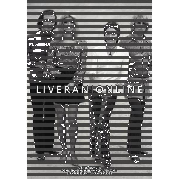 NEG- RETROSPETTIVA COMPLESSO I RICCHI E POVERI NELLA FOTO COMPLESSO MUSICALE DEI RICCHI E POVERI NELL\'ANNO 1970 A ROMA Angelo Sotgiu, Franco Gatti, Angela Brambati e Marina Occhiena AG ALDO LIVERANI SAS