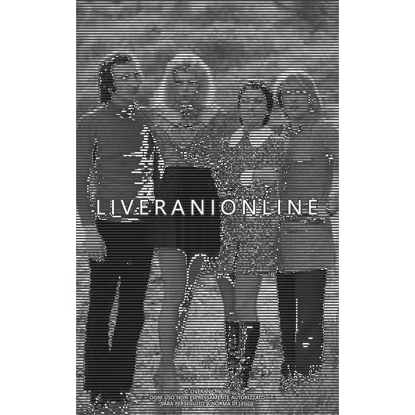 NEG- RETROSPETTIVA COMPLESSO I RICCHI E POVERI NELLA FOTO COMPLESSO MUSICALE DEI RICCHI E POVERI NELL\'ANNO 1970 A ROMA Angelo Sotgiu, Franco Gatti, Angela Brambati e Marina Occhiena AG ALDO LIVERANI SAS
