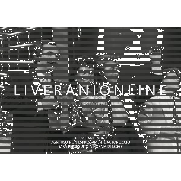 NEG-RICCHI E POVERI gruppo musicale italiano, nato artisticamente nel 1968, a Genova - Retrospettivaâ€¨(composto da Angela Brambati, Angelo Sotgiu e Franco Gatti) nella foto IL COMPLESSO DEI RICCHI E POVERI VINCITORE DEL FESTIVAL DI SANREMO NELL\'ANNO 1985 © Archivio / AGENZIA ALDO LIVERANI SAS €