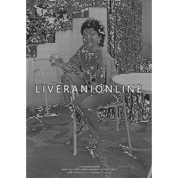RETROSPETTIVA COMPLESSO I RICCHI E POVERI NELLA FOTO ANGELA BRAMBATI NELL\'ANNO 1982 AG ALDO LIVERANI SAS 
