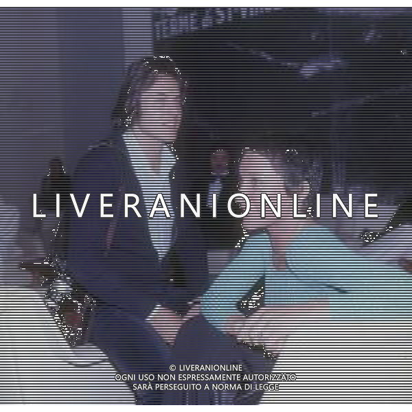 COL-RETROSPETTIVA COMPLESSO I RICCHI E POVERI NELLA FOTO IL COMPLESSO MUSICALE DEI RICCHI E POVERI NELL\'ANNO 1976 A SAINT VINCENT ANGELA BRAMBATI CON IL MARITO MARCELLO BROCHEREL AG ALDO LIVERANI SAS