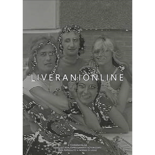 RETROSPETTIVA COMPLESSO I RICCHI E POVERI NELLA FOTO COMPLESSO MUSICALE DEI RICCHI E POVERI NELL\'ANNO 1976 A SAINT VINCENT Angelo Sotgiu, Franco Gatti, Angela Brambati e Marina Occhiena  AG ALDO LIVERANI SAS