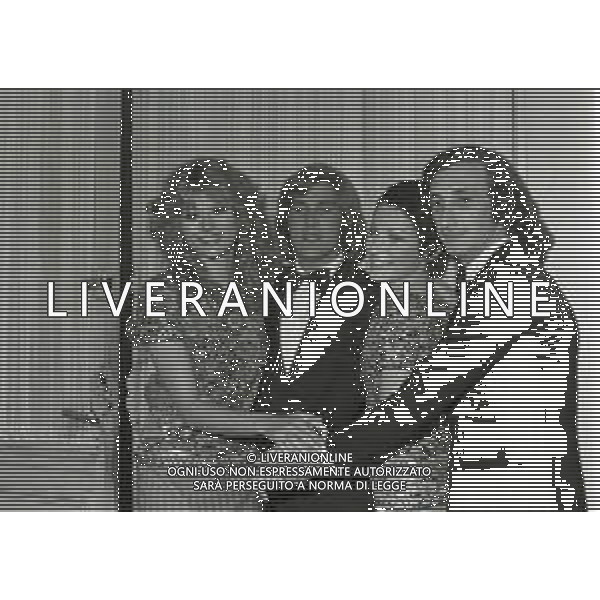 NEG-RETROSPETTIVA COMPLESSO I RICCHI E POVERI NELLA FOTO IL COMPLESSO MUSICALE DEI RICCHI E POVERI NELL\'ANNO 1973 A SANREMO Angelo Sotgiu, Franco Gatti, Angela Brambati e Marina Occhiena AG ALDO LIVERANI SAS