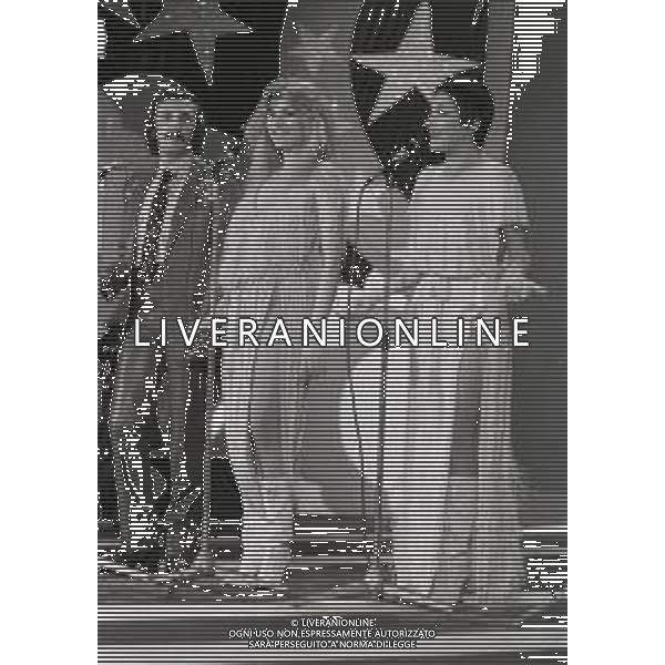 RETROSPETTIVA COMPLESSO I RICCHI E POVERI NELLA FOTO IL COMPLESSO MUSICALE DEI RICCHI E POVERI NELL\'ANNO 1978 A SALSOMAGGIORE Angelo Sotgiu, Franco Gatti, Angela Brambati , Marina Occhiena  AG ALDO LIVERANI SAS