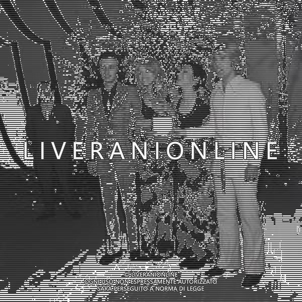 NEG-RETROSPETTIVA COMPLESSO I RICCHI E POVERI NELLA FOTO COMPLESSO MUSICALE DEI RICCHI E POVERI NELL\'ANNO 1970 AL FESTIVAL DI SANREMO Angelo Sotgiu, Franco Gatti, Angela Brambati e Marina Occhiena AG ALDO LIVERANI SAS 
