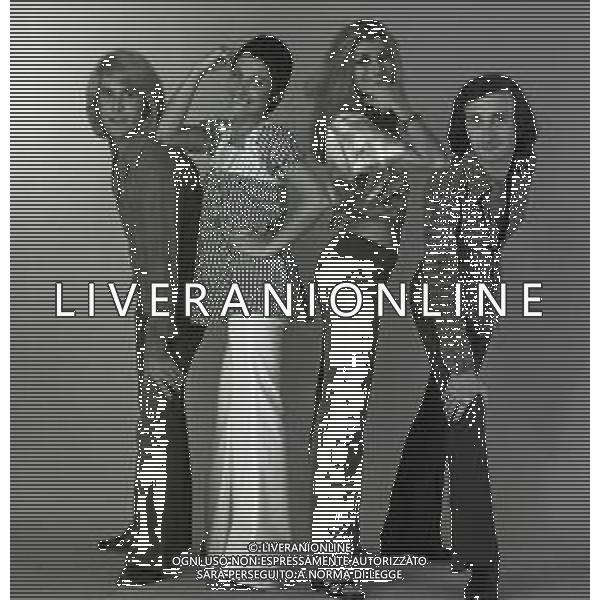NEG-RICCHI E POVERI gruppo musicale italiano, nato artisticamente nel 1968, a Genova - Retrospettiva (composto da Angela Brambati, Marina Occhiena, Angelo Sotgiu e Franco Gatti) ANNO 1972 AGENZIA ALDO LIVERANI SAS