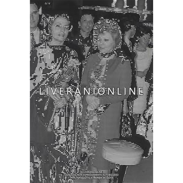 Neg- RETROSPETTIVA BICE VALORI ATTRICE COMICA NELLA FOTO NELL\'ANNO 1972 CON LA CANTANTE AMALIA RODRIGUES AG ALDO LIVERANI SAS